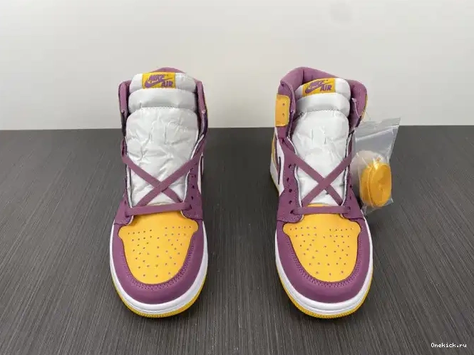 One Kick Brotherhood Jordan 555088-706 High 1 Air OG 0612